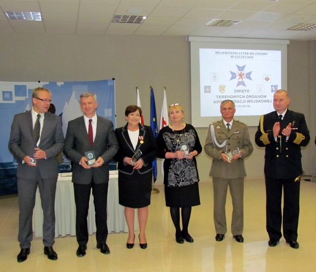 Medal "Za zasługi dla obronności kraju" dla Wójt Gminy Dobra